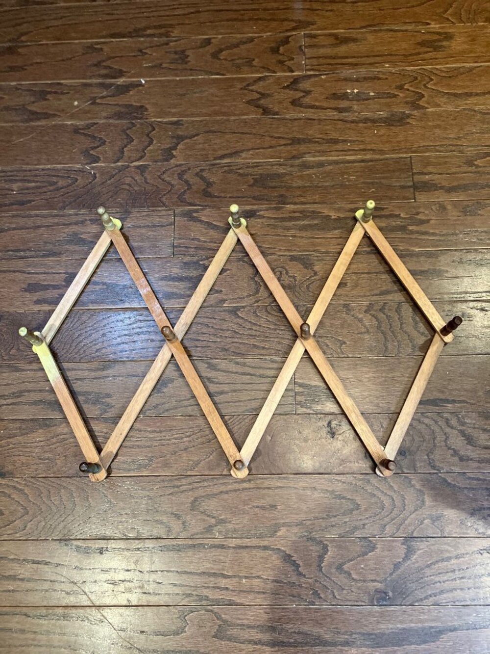 Accordion Peg Rack Expandable Wooden Vintage